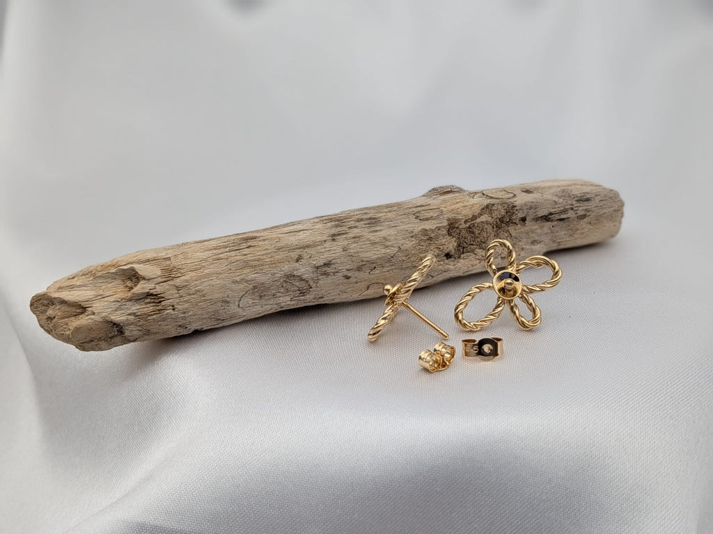 HELENE - Boucles d'oreilles fleurs en plaqué or 5µ