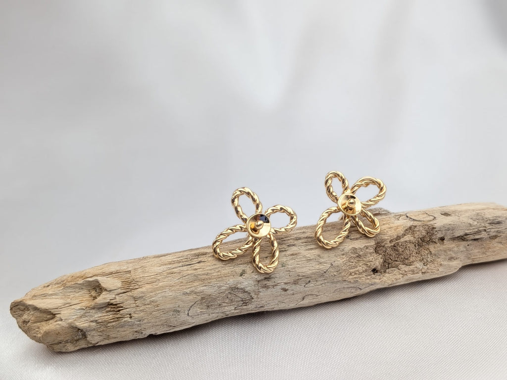 HELENE - Boucles d'oreilles fleurs en plaqué or 5µ